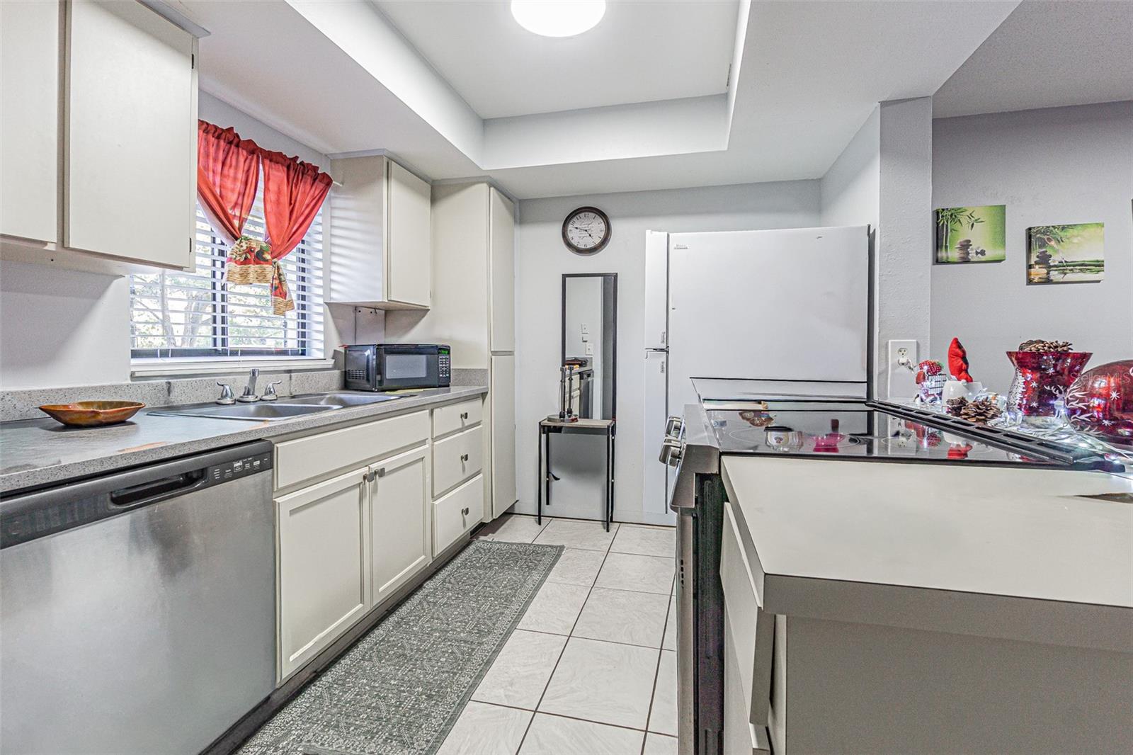 4010 Oak Limb Court, FL