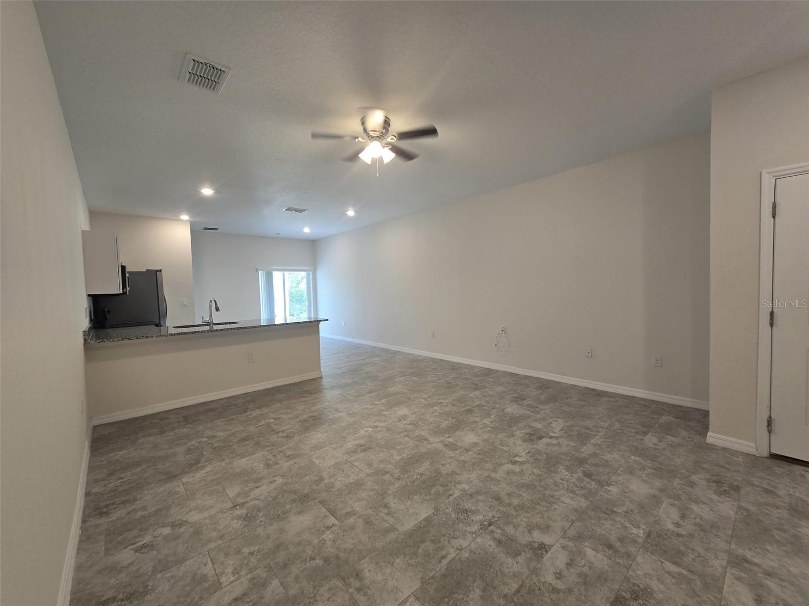 546 Imperial Pl, FL
