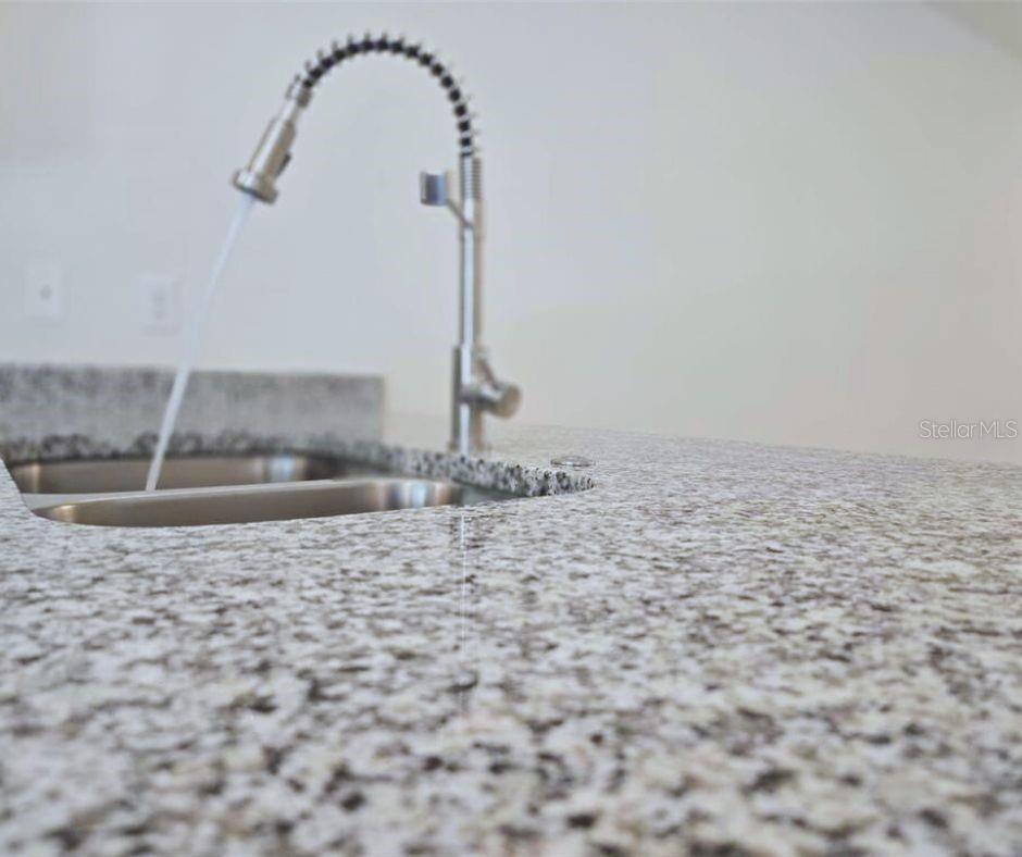 546 Imperial Pl, FL