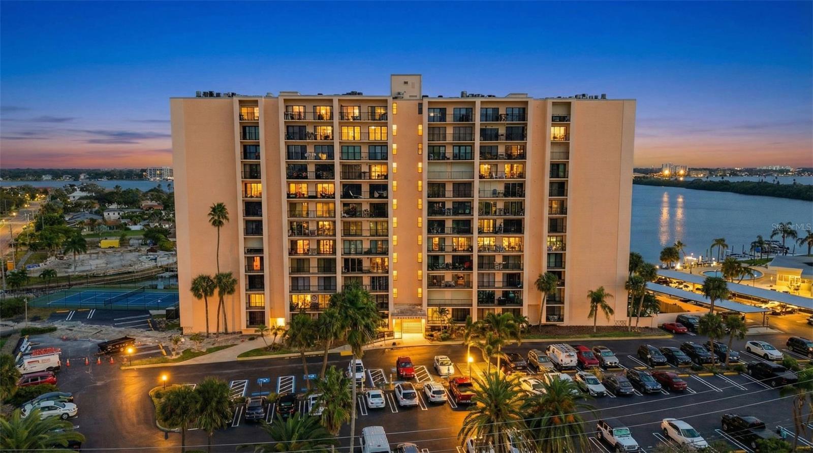 51 Island Way, FL