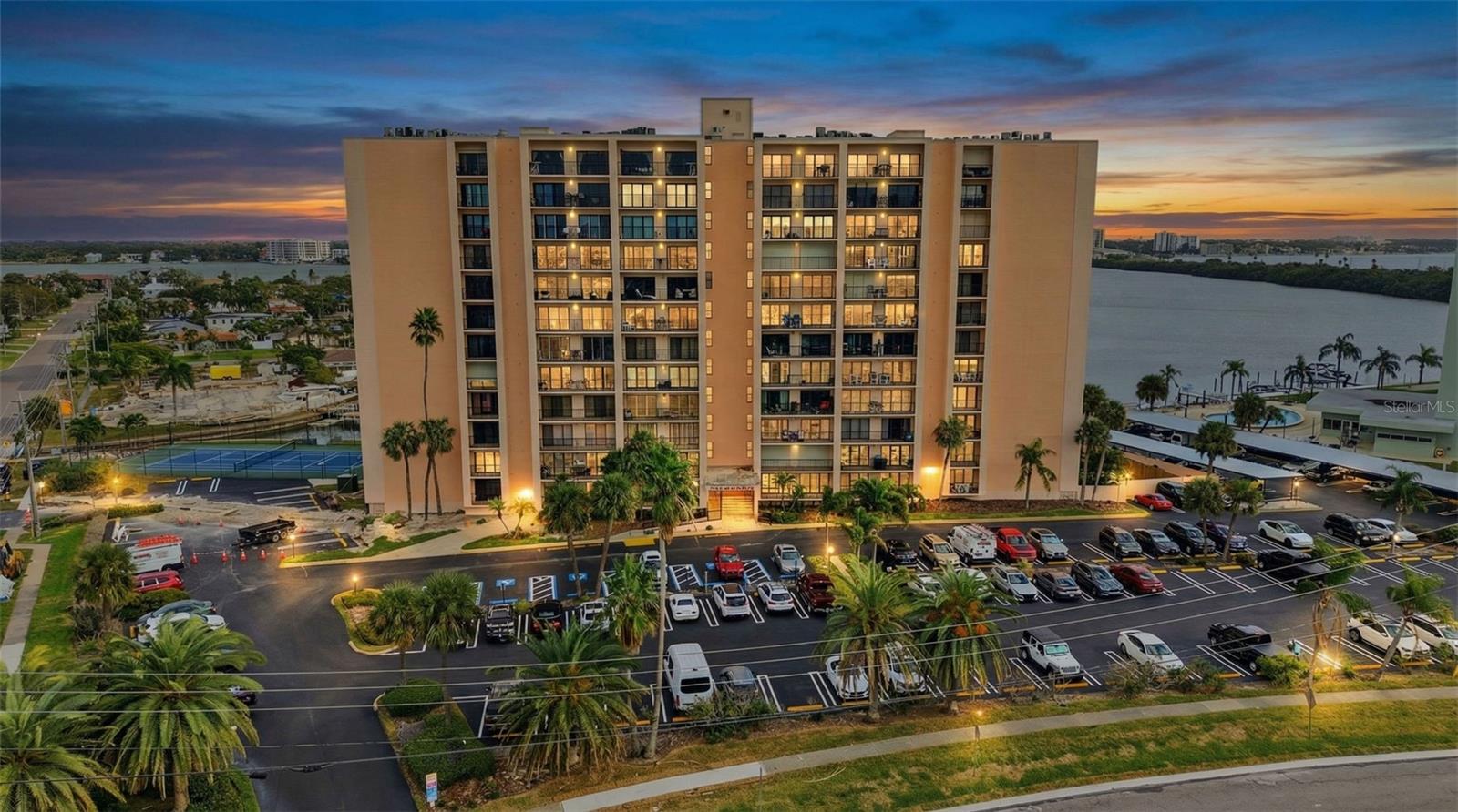 51 Island Way, FL