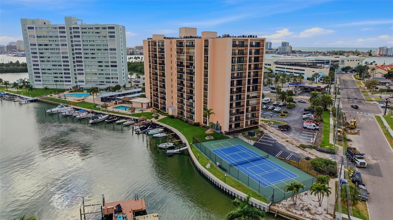 51 Island Way, FL