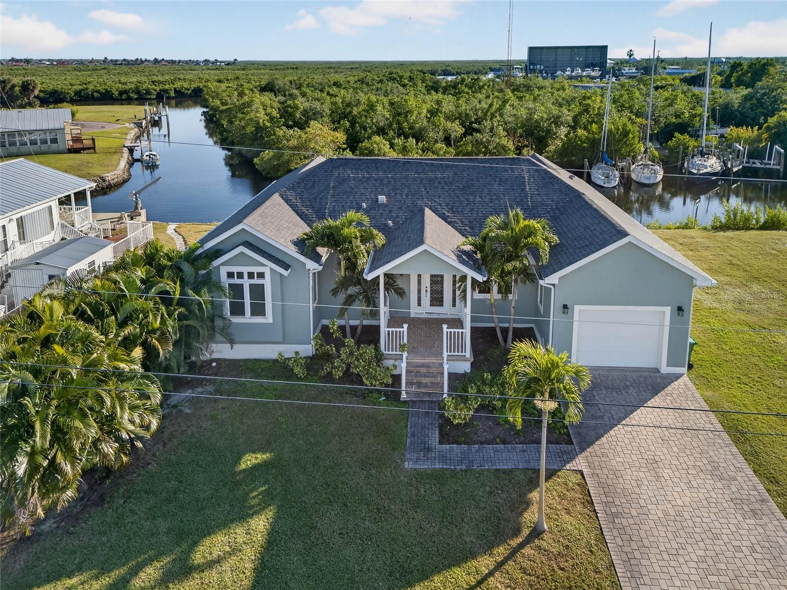 631 Tahiti Court, FL
