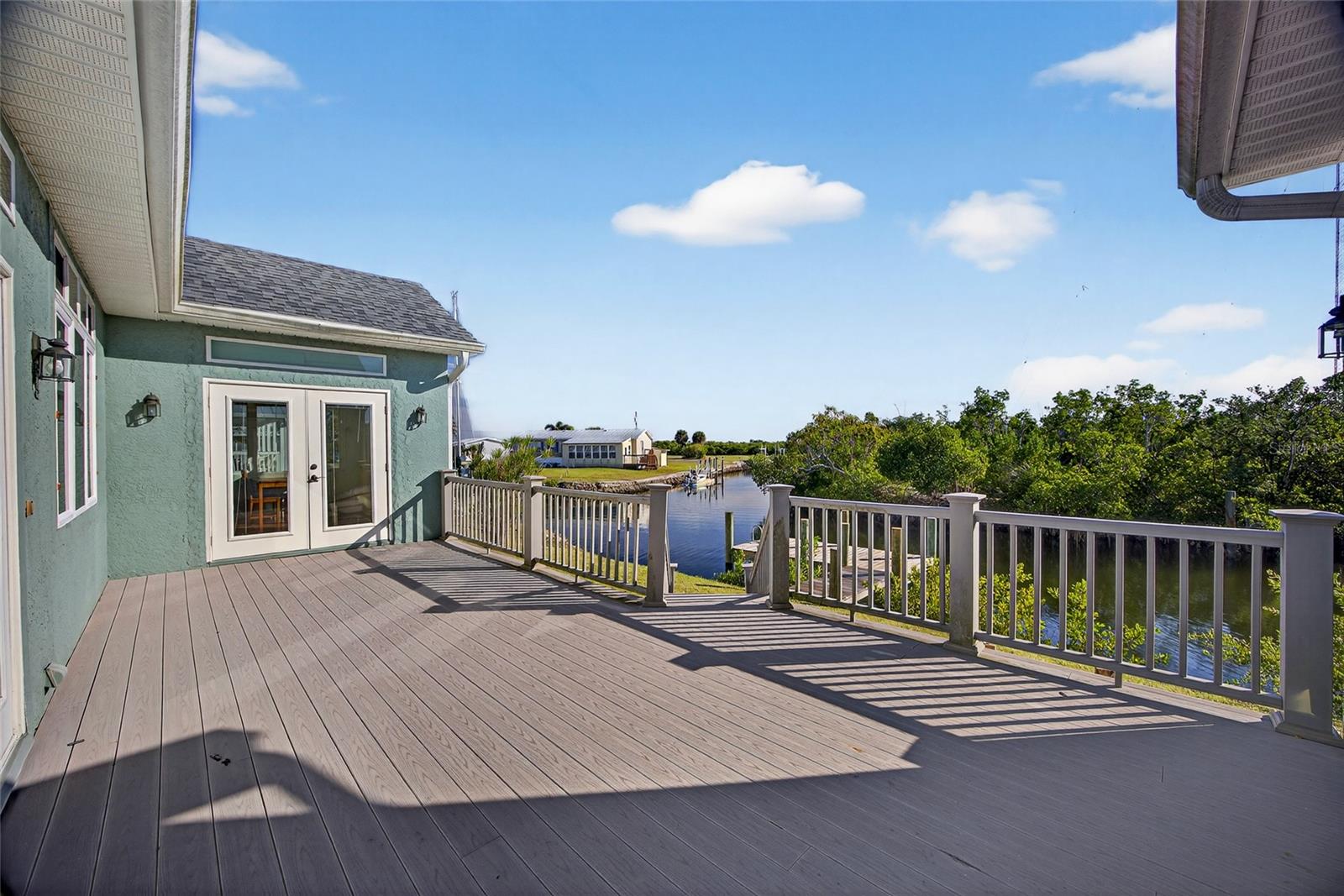 631 Tahiti Court, FL