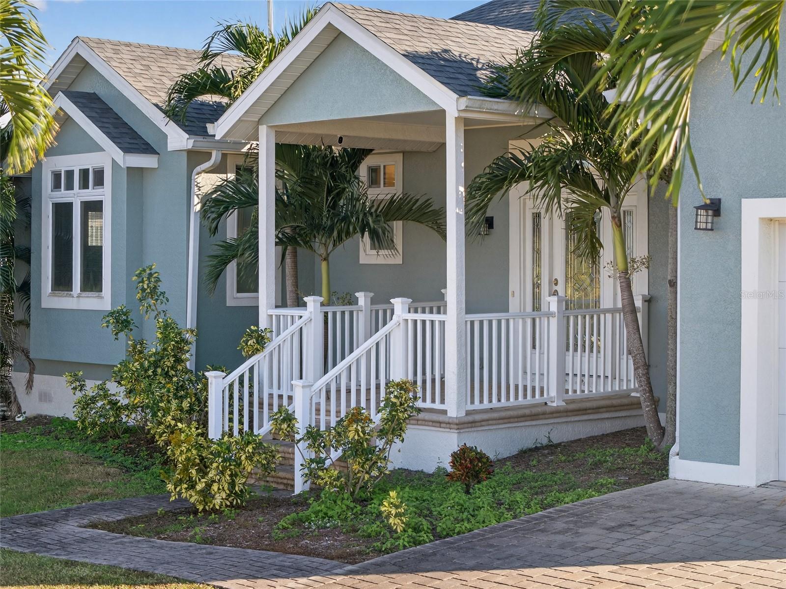 631 Tahiti Court, FL