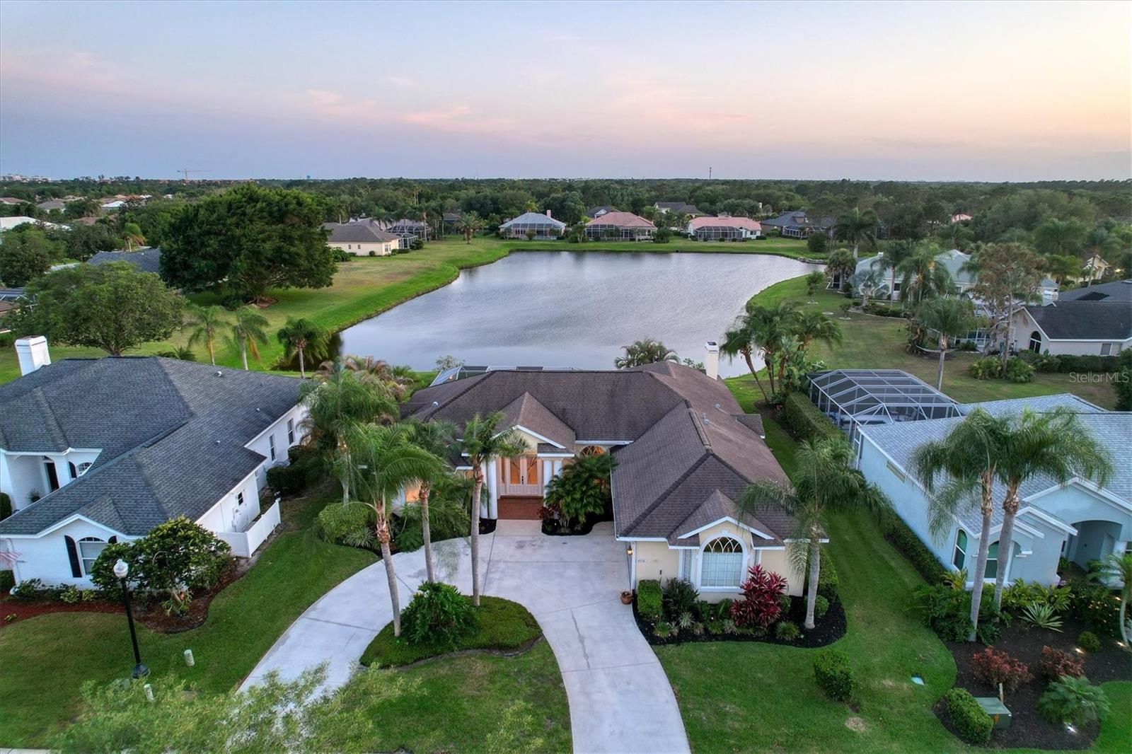 9910 Laurel Valley Avenue Circle, FL