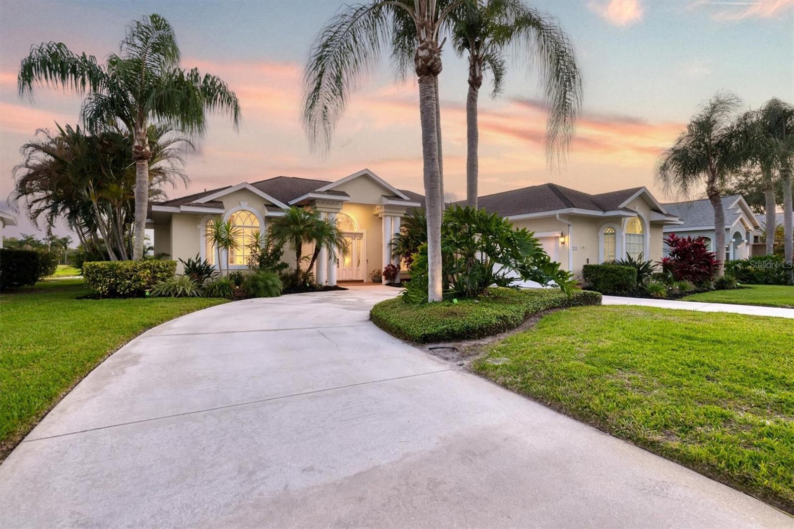 9910 Laurel Valley Avenue Circle, FL