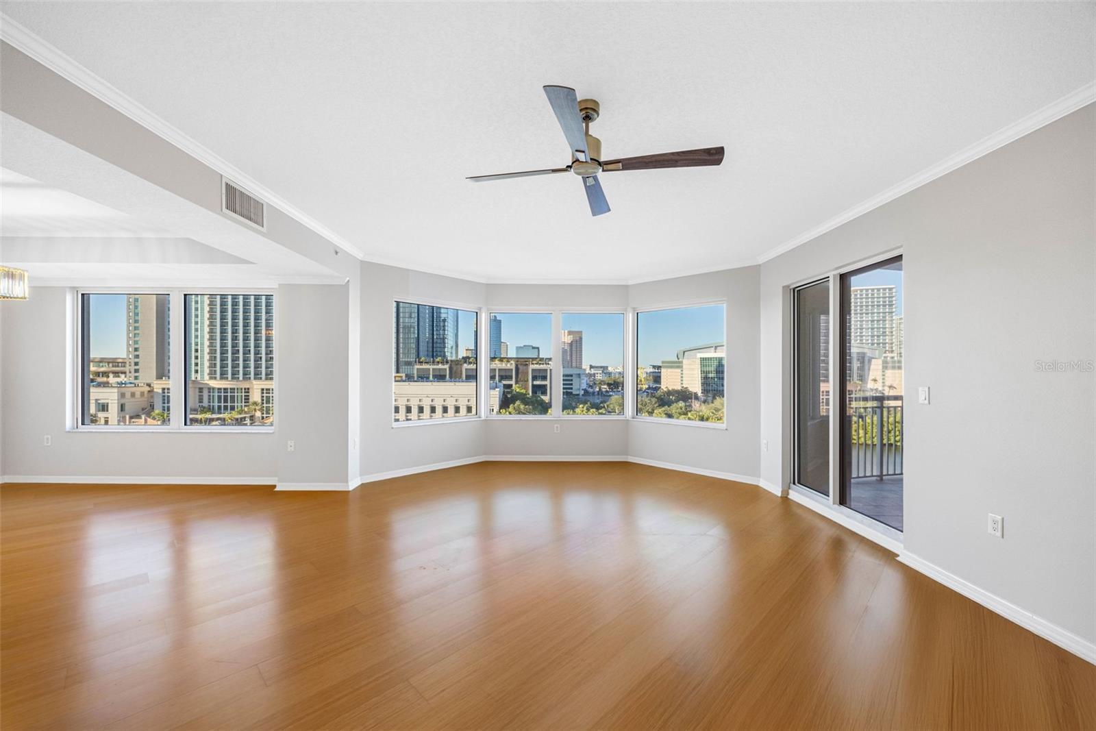 371 Channelside Walk Way, FL