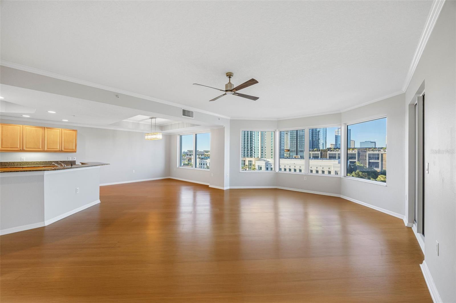 371 Channelside Walk Way, FL