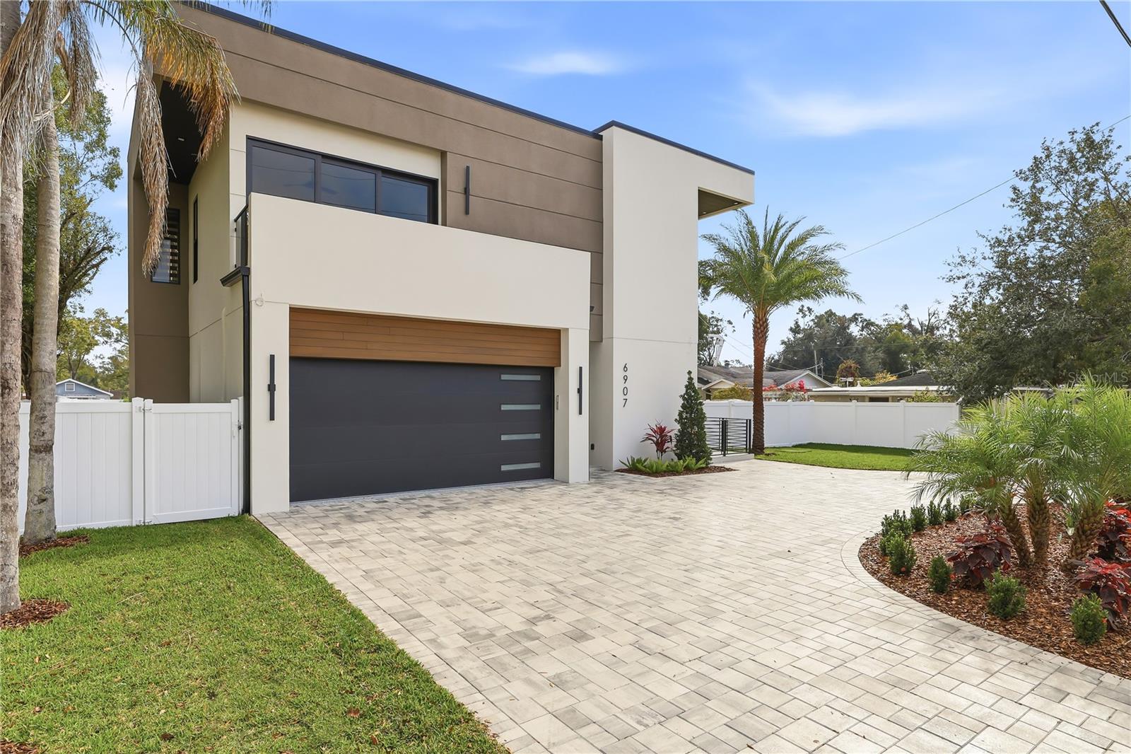 6907 Boulevard, FL