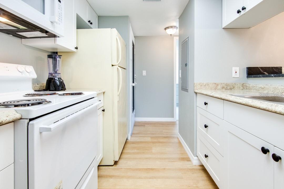 2615 Cove Cay Drive, FL