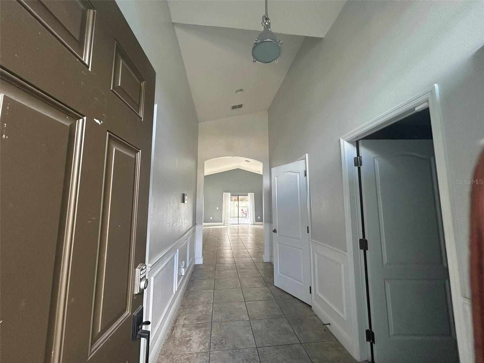 305 Chelmsford Court, FL