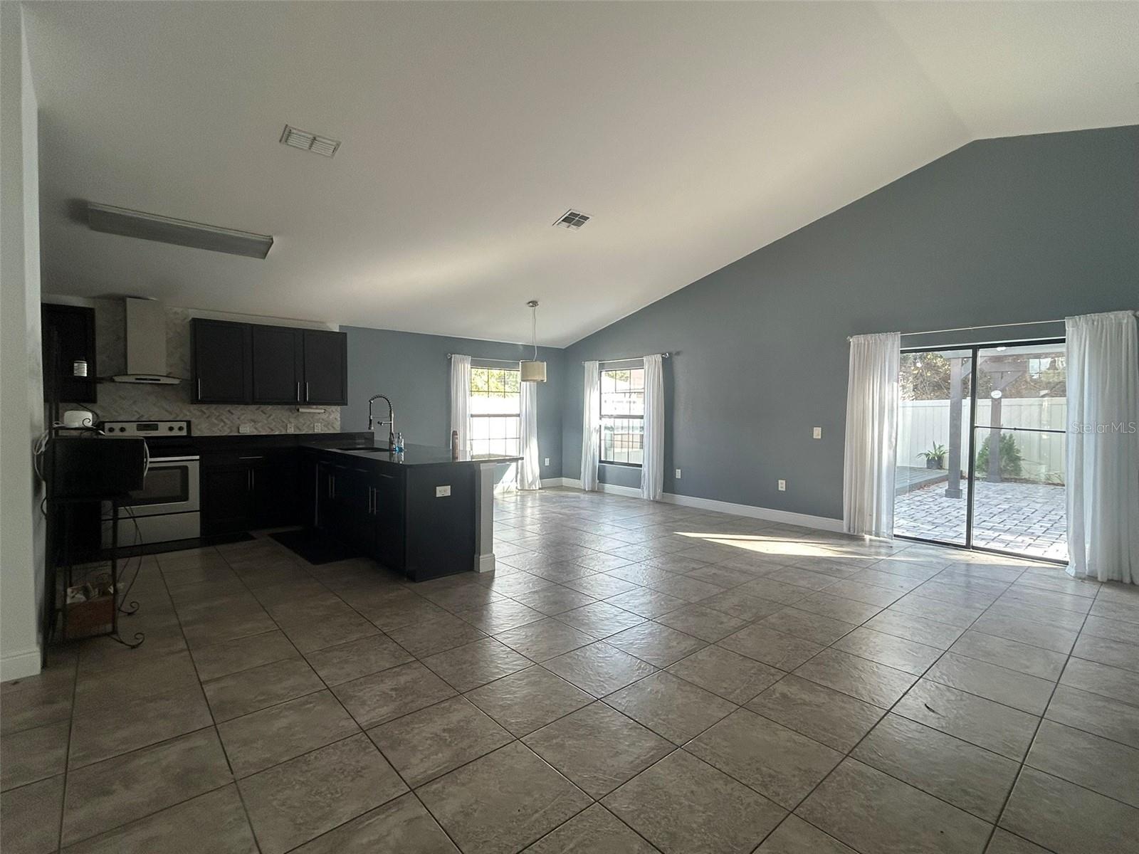 305 Chelmsford Court, FL