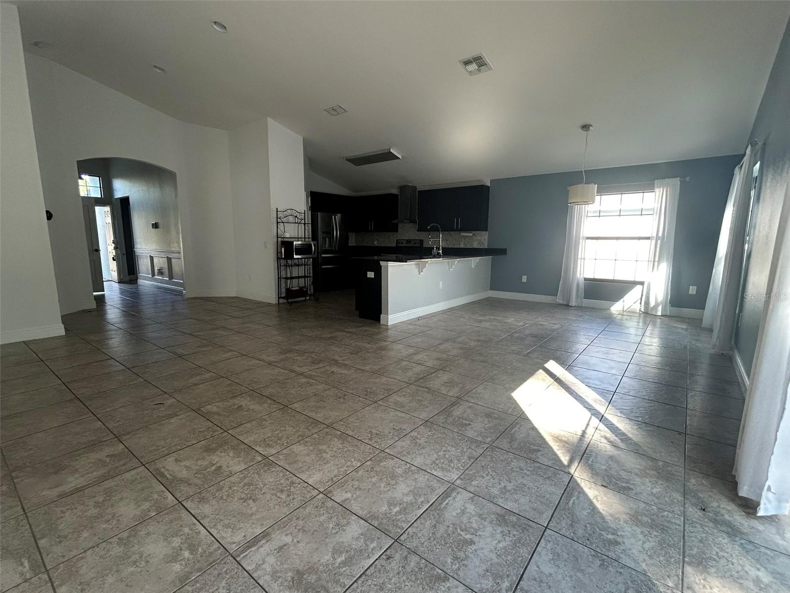 305 Chelmsford Court, FL