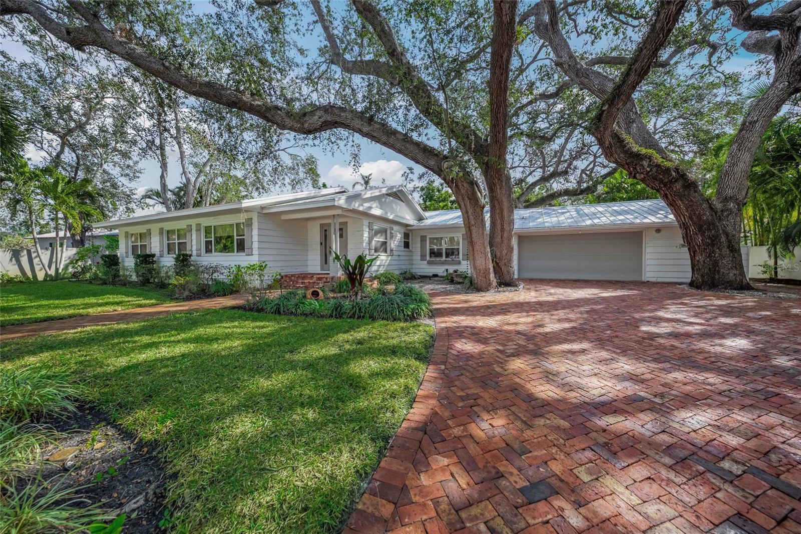 3331 Old Oak Drive, FL
