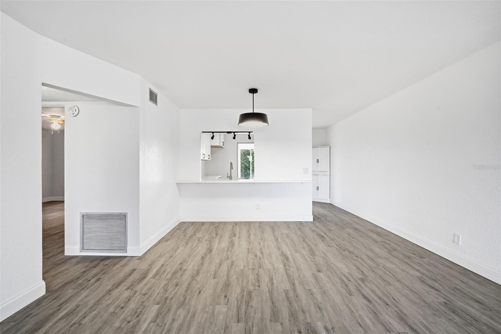 2431 Canadian Way, FL
