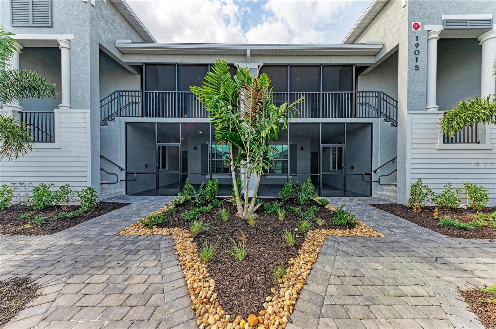 19015 Scallop Loop, FL