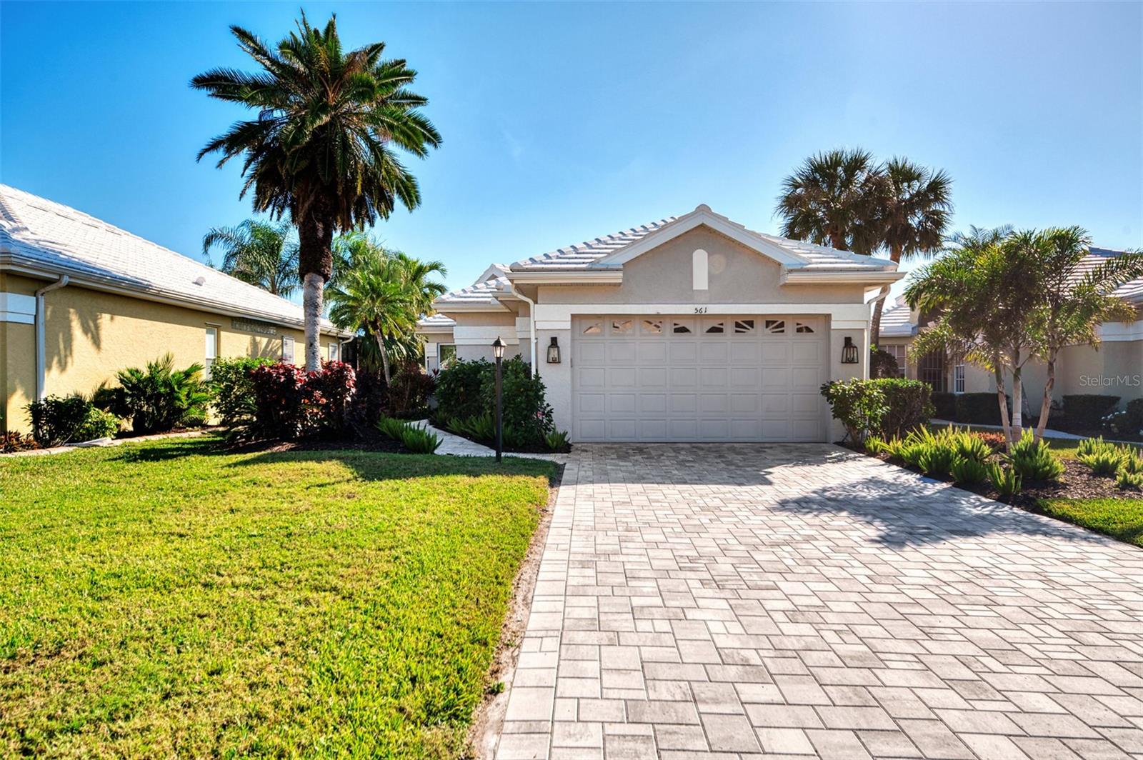 561 Fallbrook Drive, FL