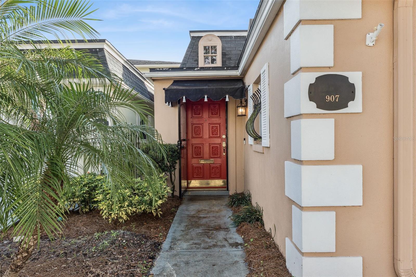 907 Hillary Court, FL