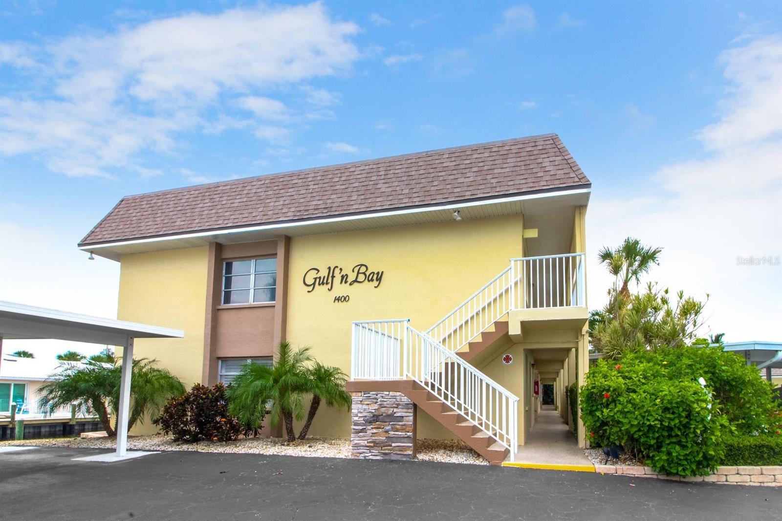 1400 Tarpon Center Drive, FL