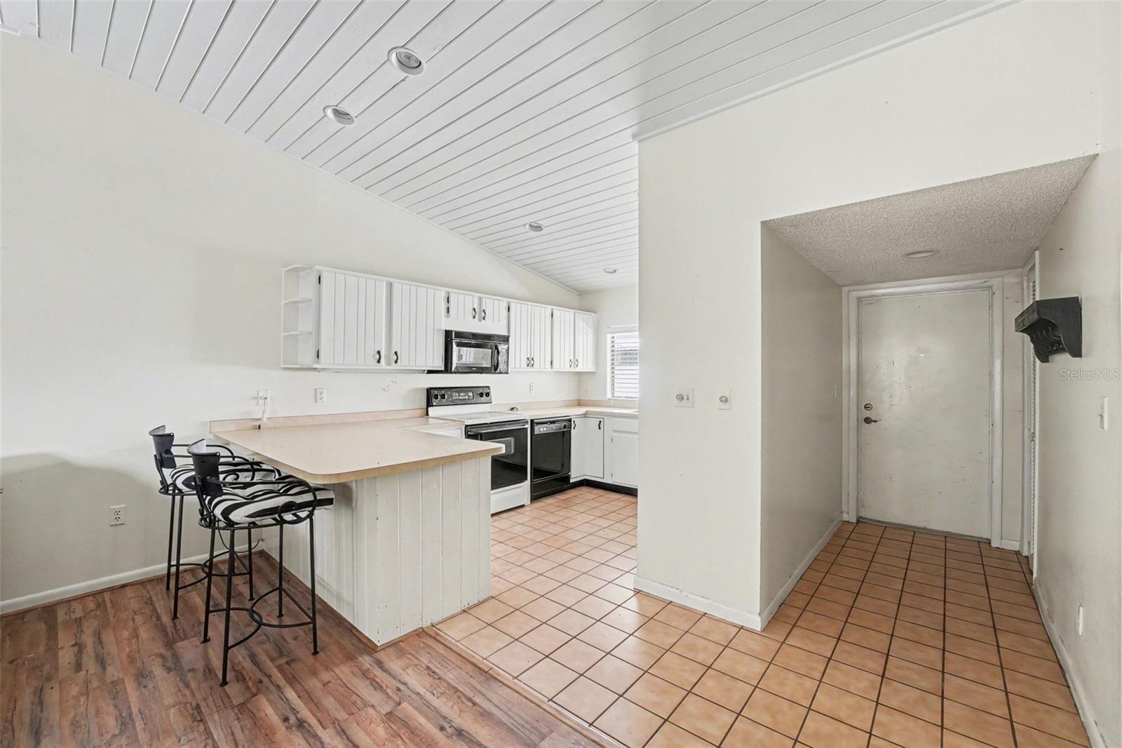 6203 Country Club Drive, FL