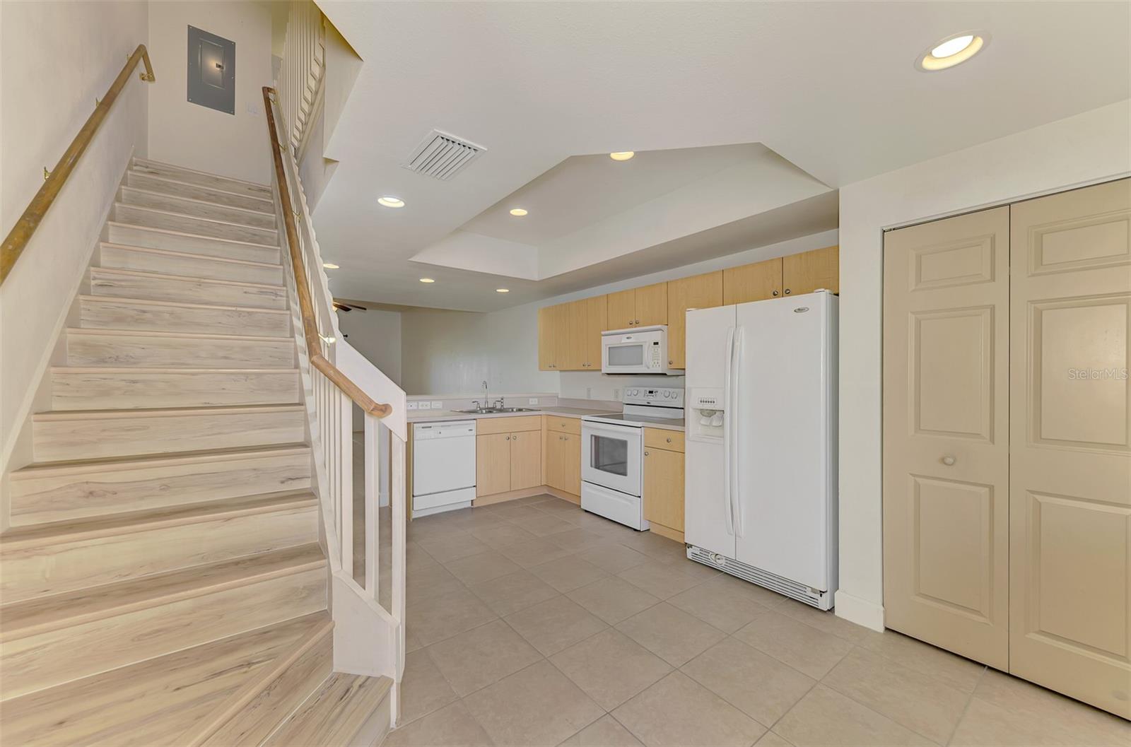 1246 Rio De Janeiro Avenue, FL