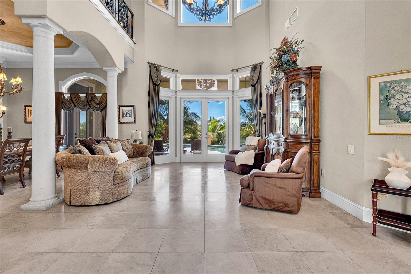 8707 Silverthorn Road, FL