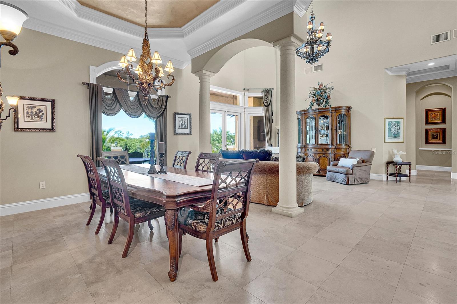 8707 Silverthorn Road, FL