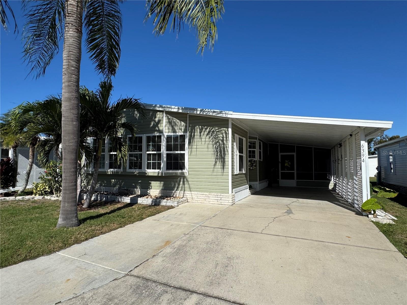 6394 Lolly Bay Loop, FL