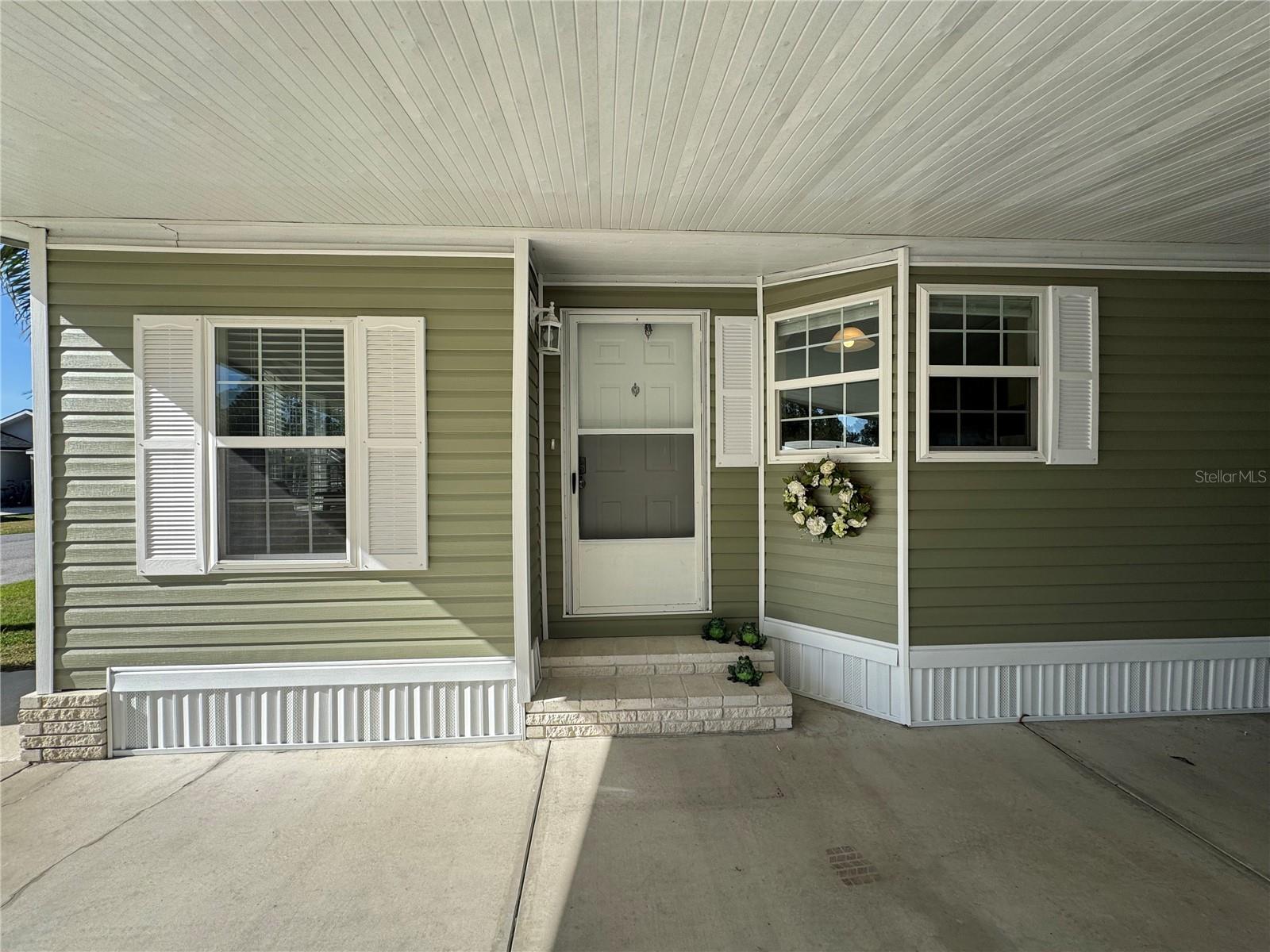 6394 Lolly Bay Loop, FL