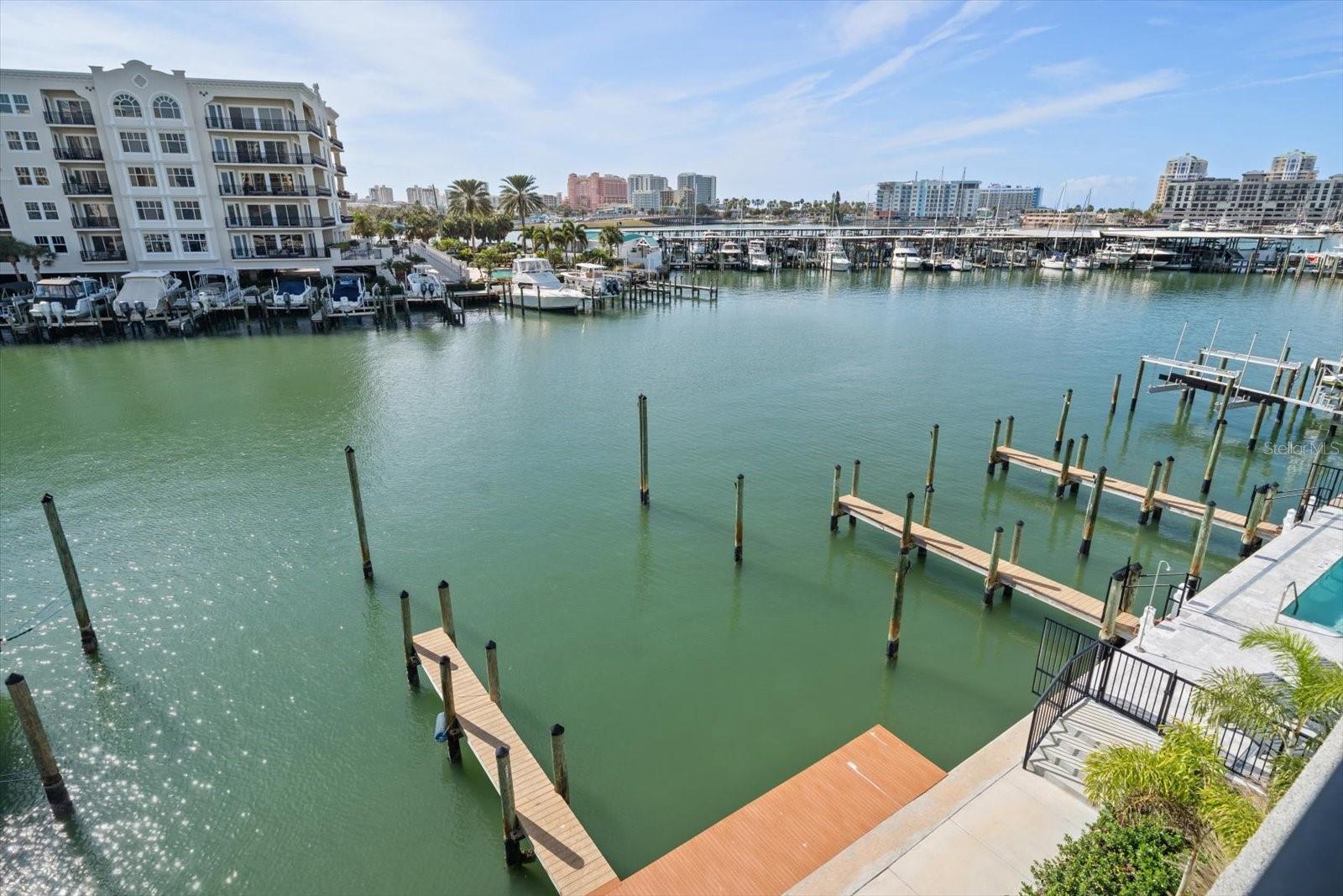 211 Dolphin Point, FL