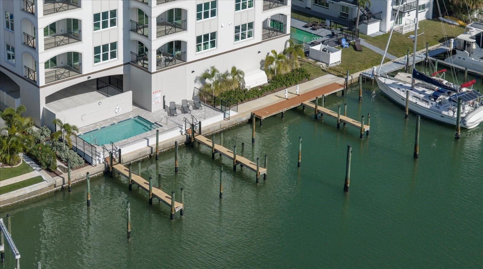 211 Dolphin Point, FL