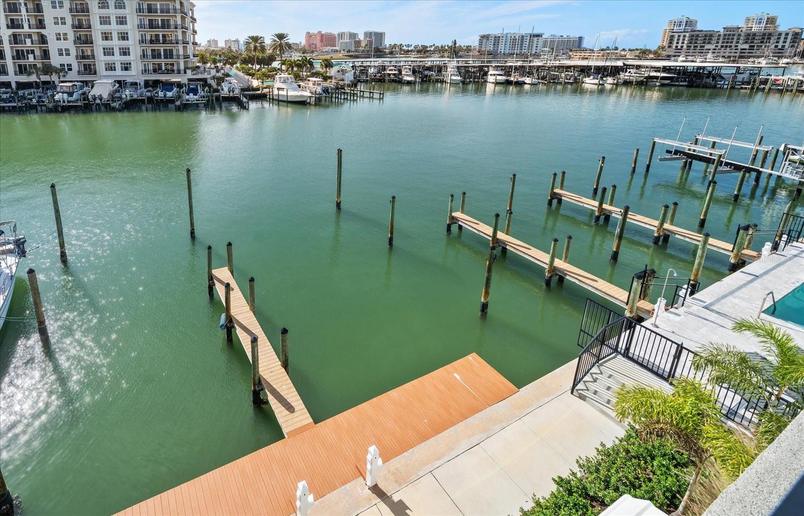 211 Dolphin Point, FL