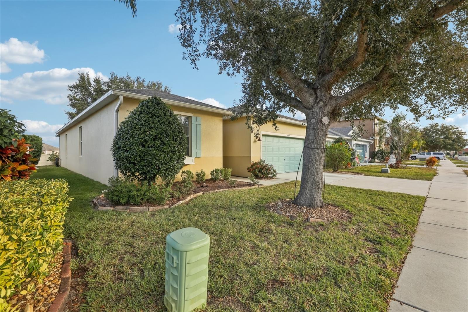 1689 Strathmore Circle, FL