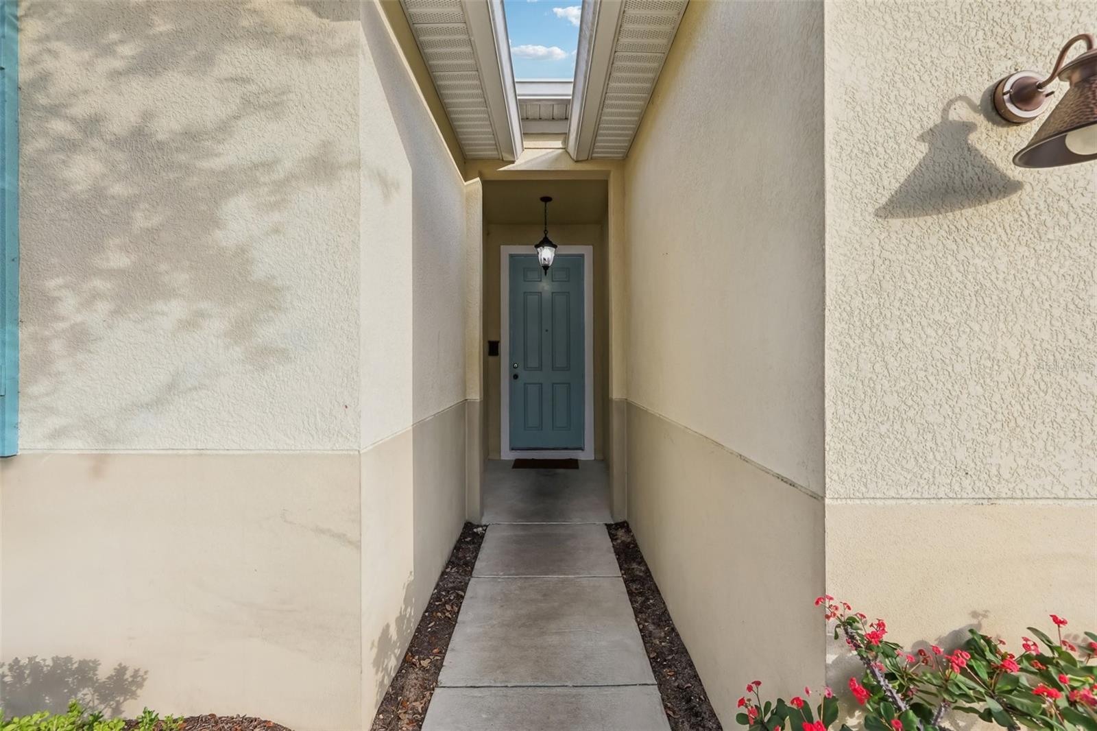 1689 Strathmore Circle, FL