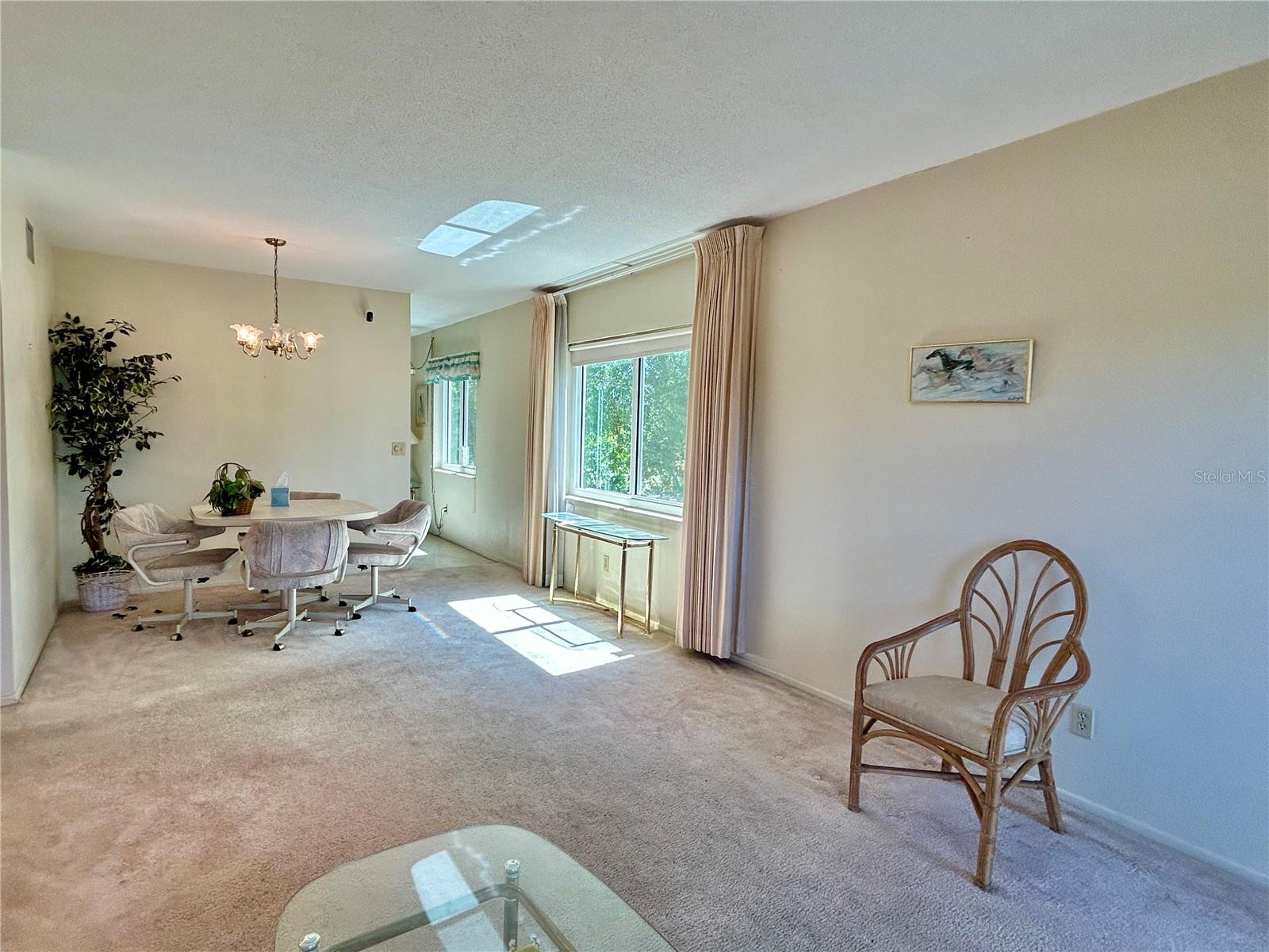 2464 Australia Way, FL