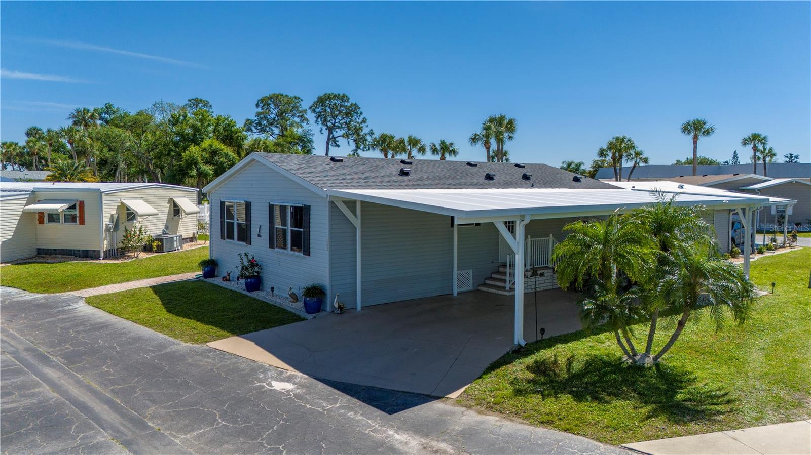 1000 Kings Highway, FL