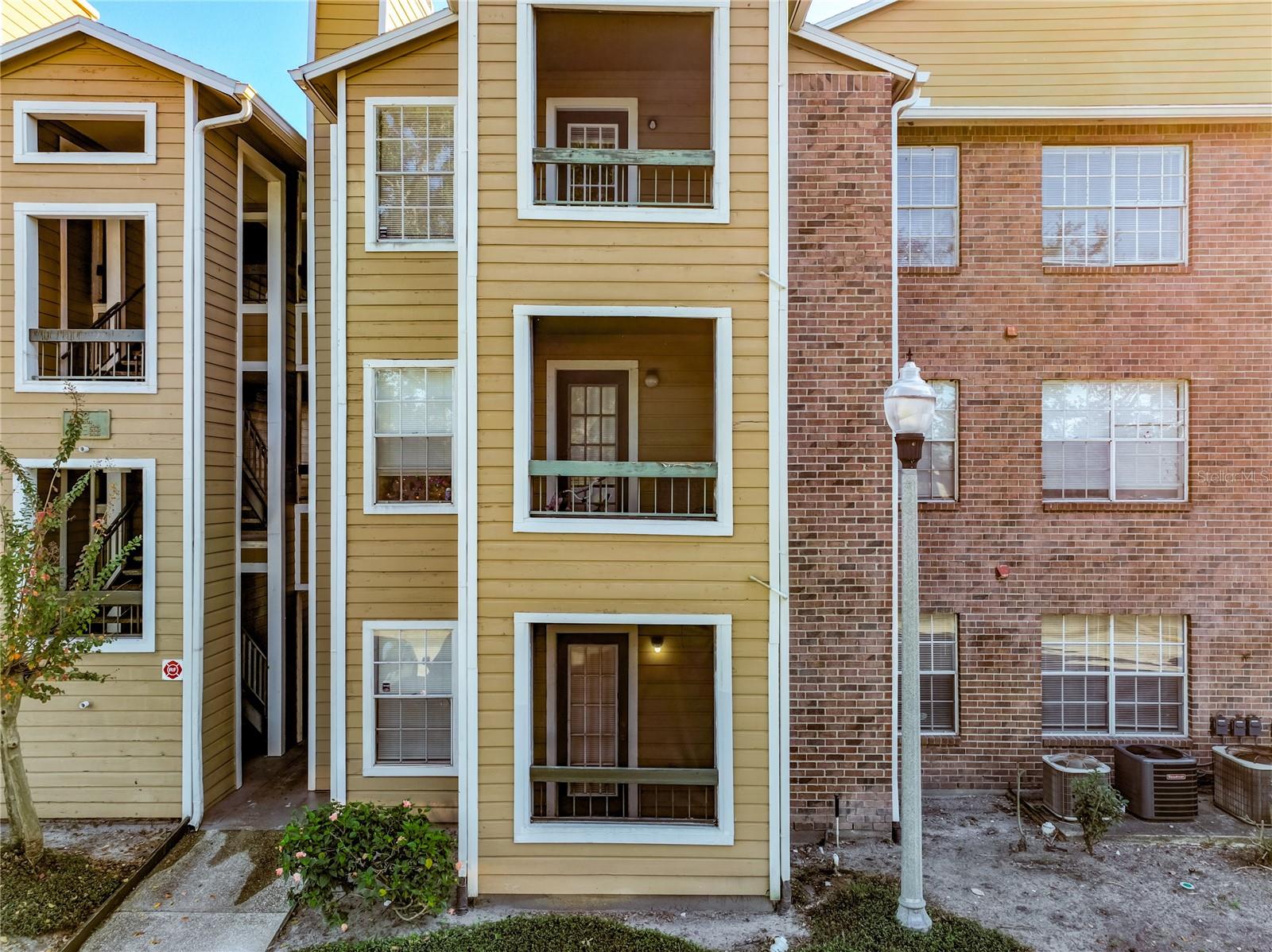 4301 Lizshire Lane, FL