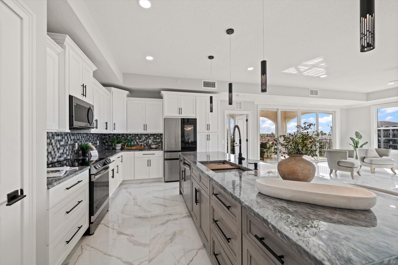 211 Dolphin Point, FL