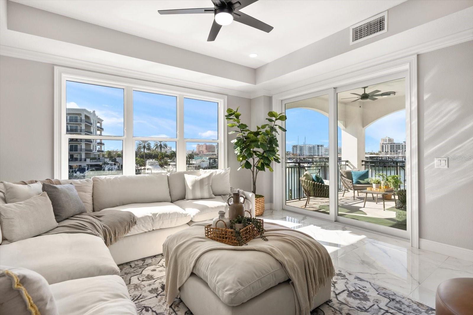 211 Dolphin Point, FL