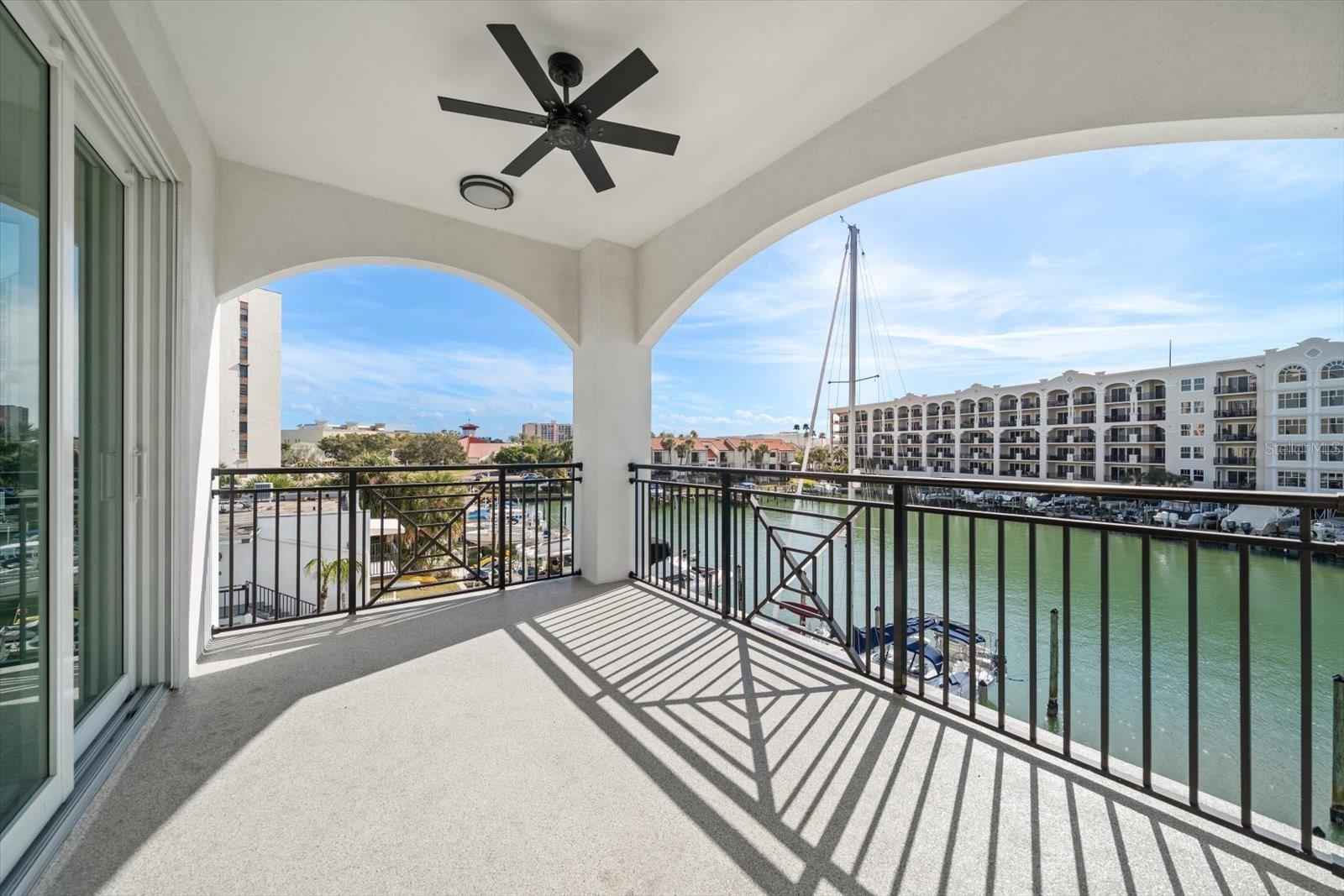211 Dolphin Point, FL