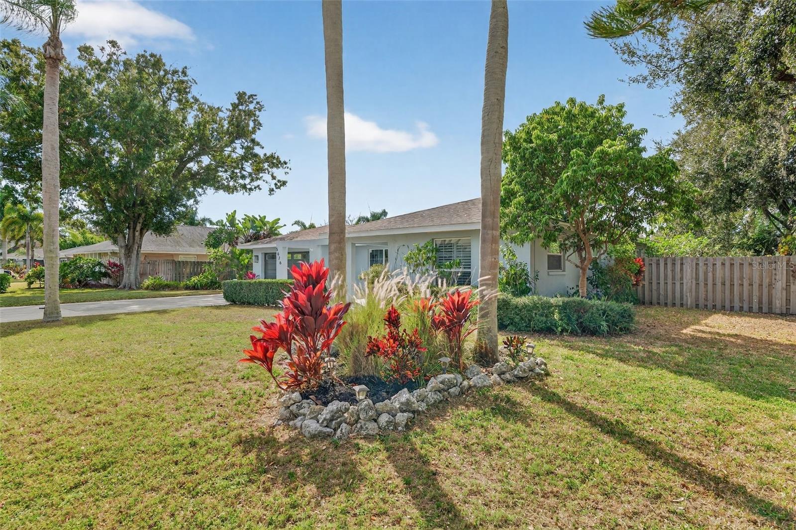 5676 Beneva Woods Circle, FL