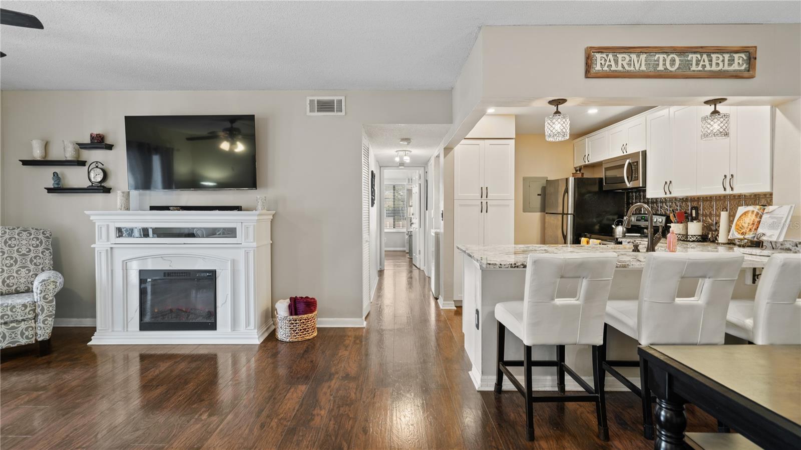 8203 Sun Spring Circle, FL