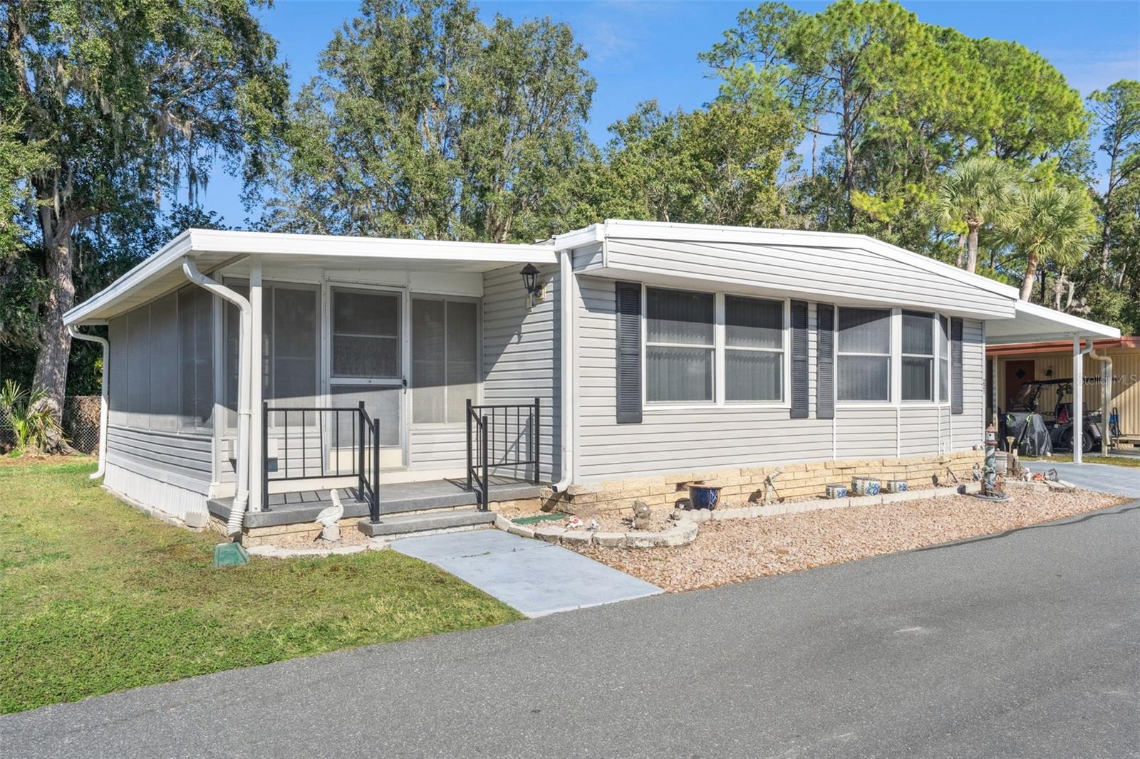 221 Pinewood Drive, FL
