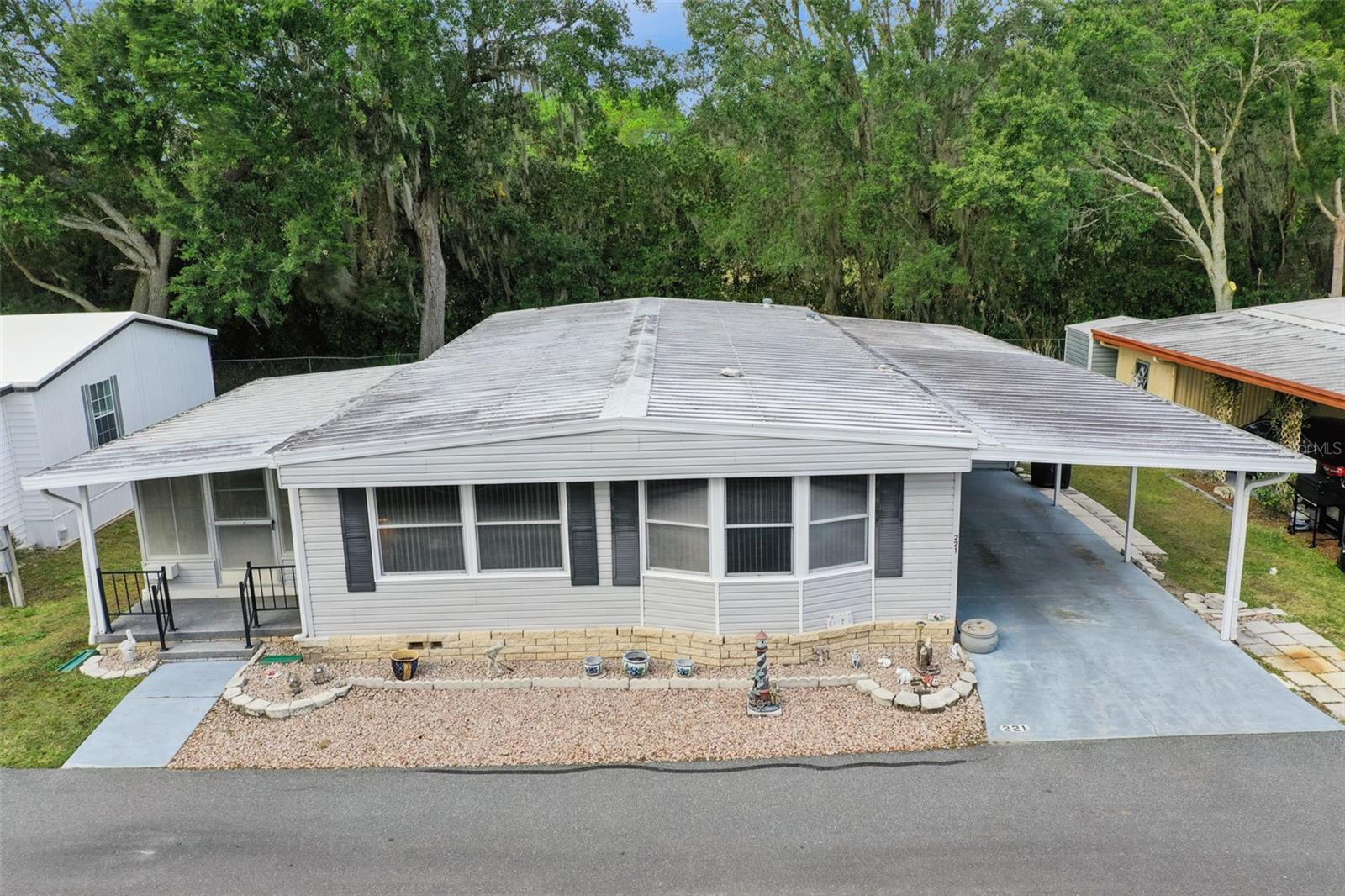 221 Pinewood Drive, FL