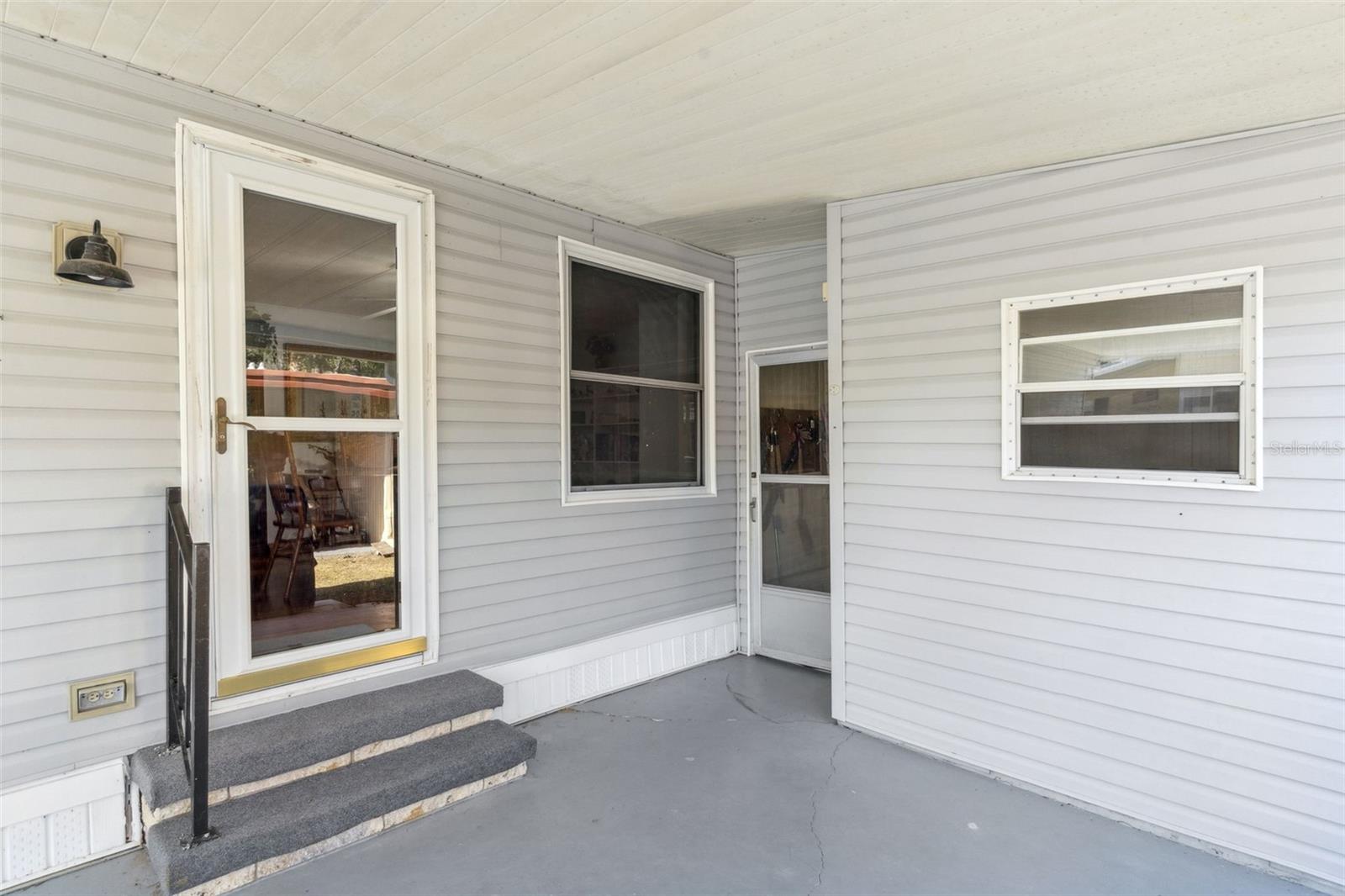 221 Pinewood Drive, FL
