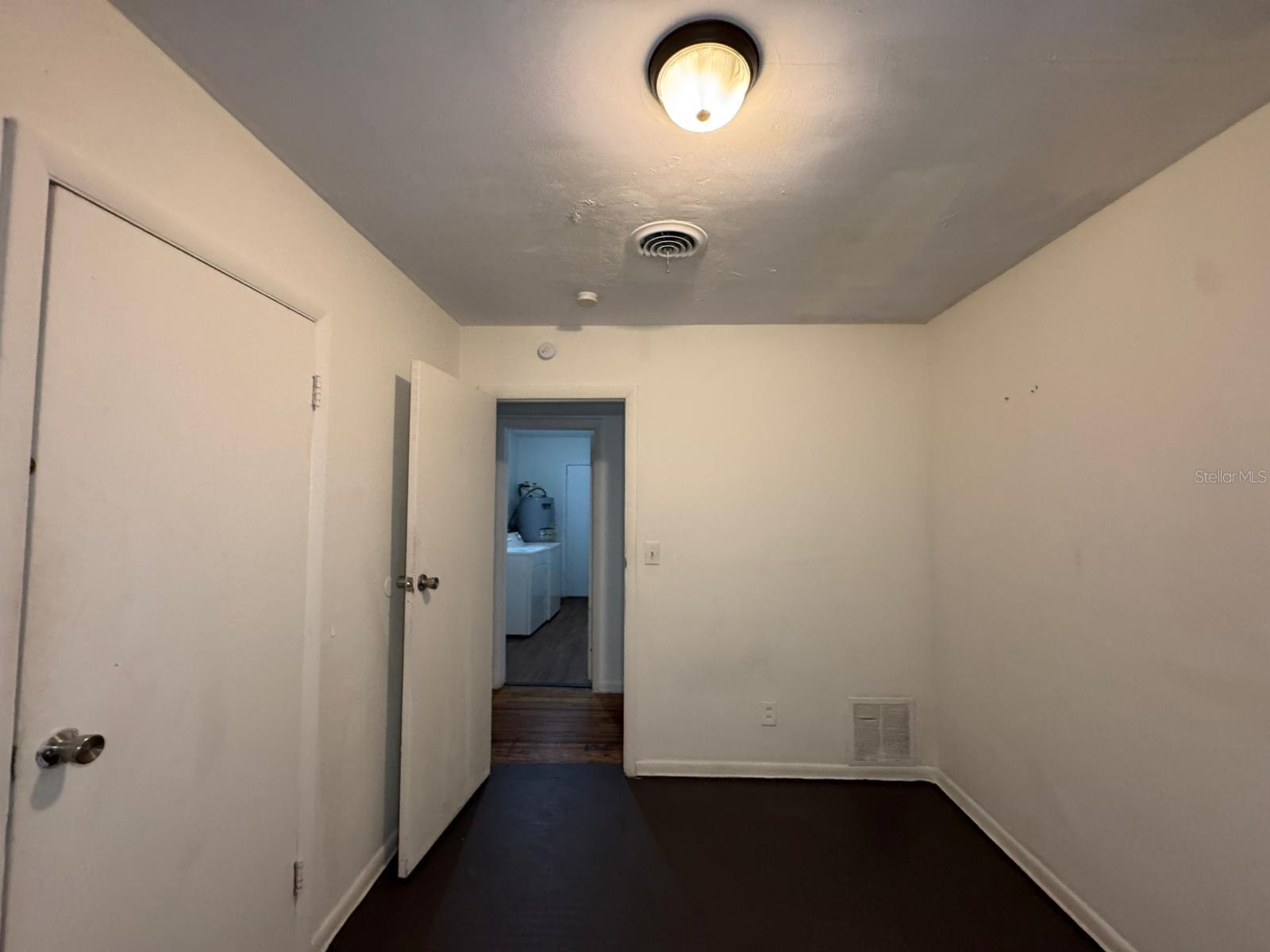 416 Sun Court, FL