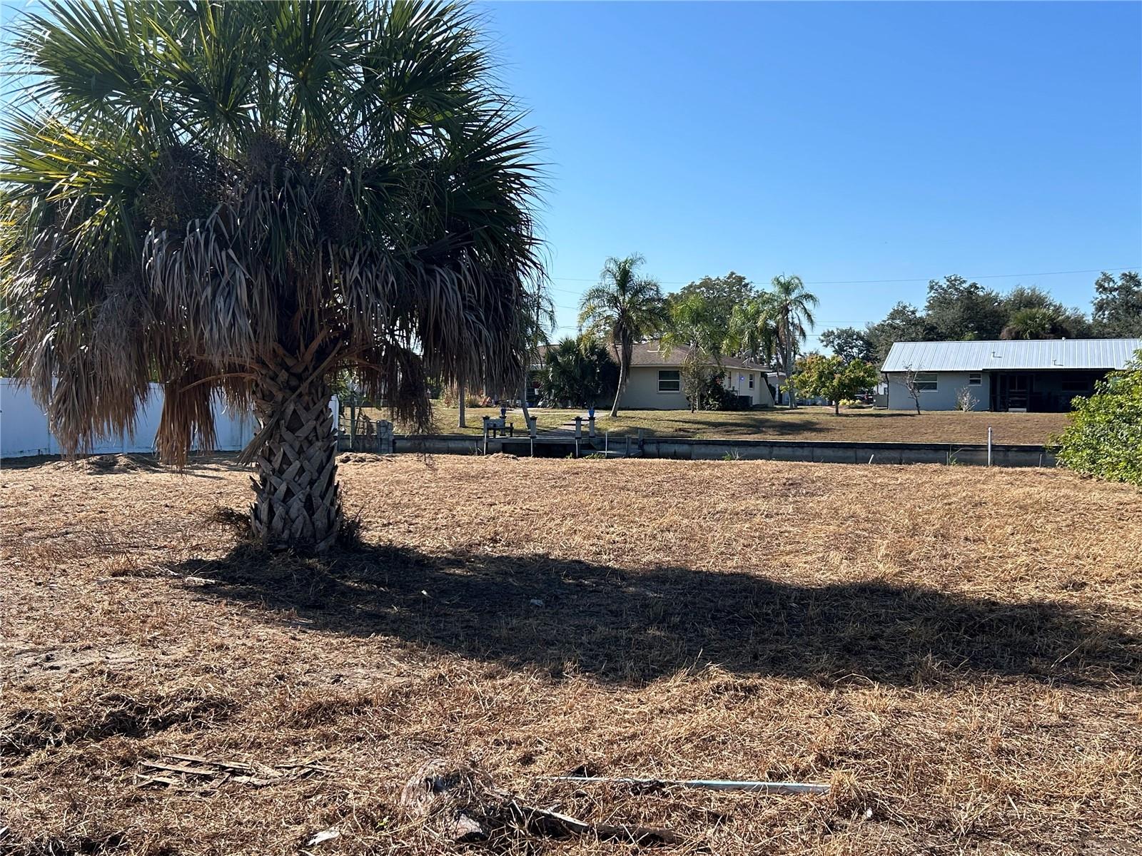 3285 Santa Barbara Dr, FL