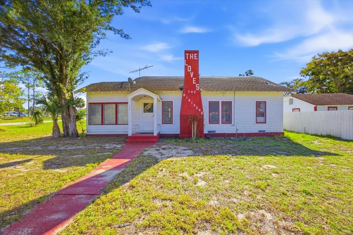 742 Hibiscus Avenue, FL