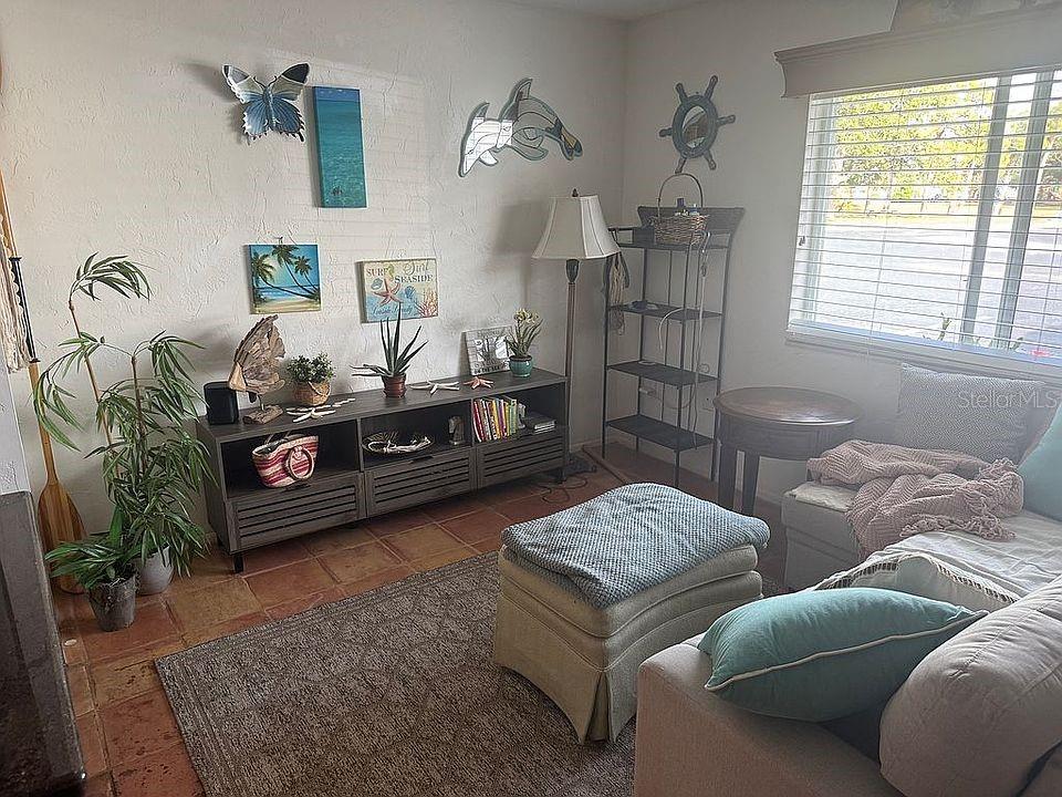 525 Manatee Court, FL